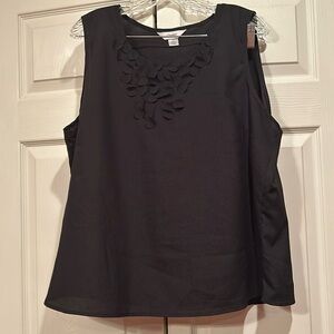 CJ Banks sx 1X Beautiful Sleeveless Black Shell with Decorative Neckline.